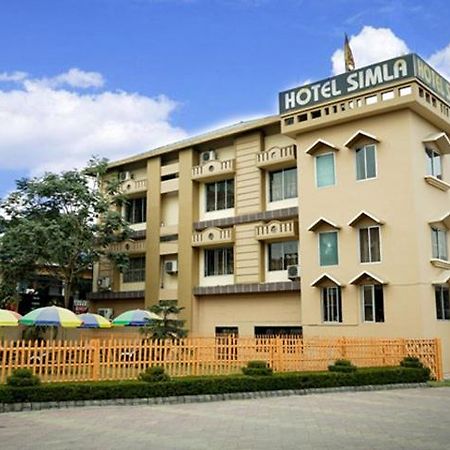 Hotel Simla Силигури Екстериор снимка